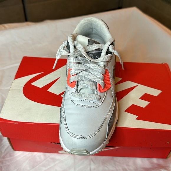 Kids Nike Air Max 90 - Picture 2 of 7